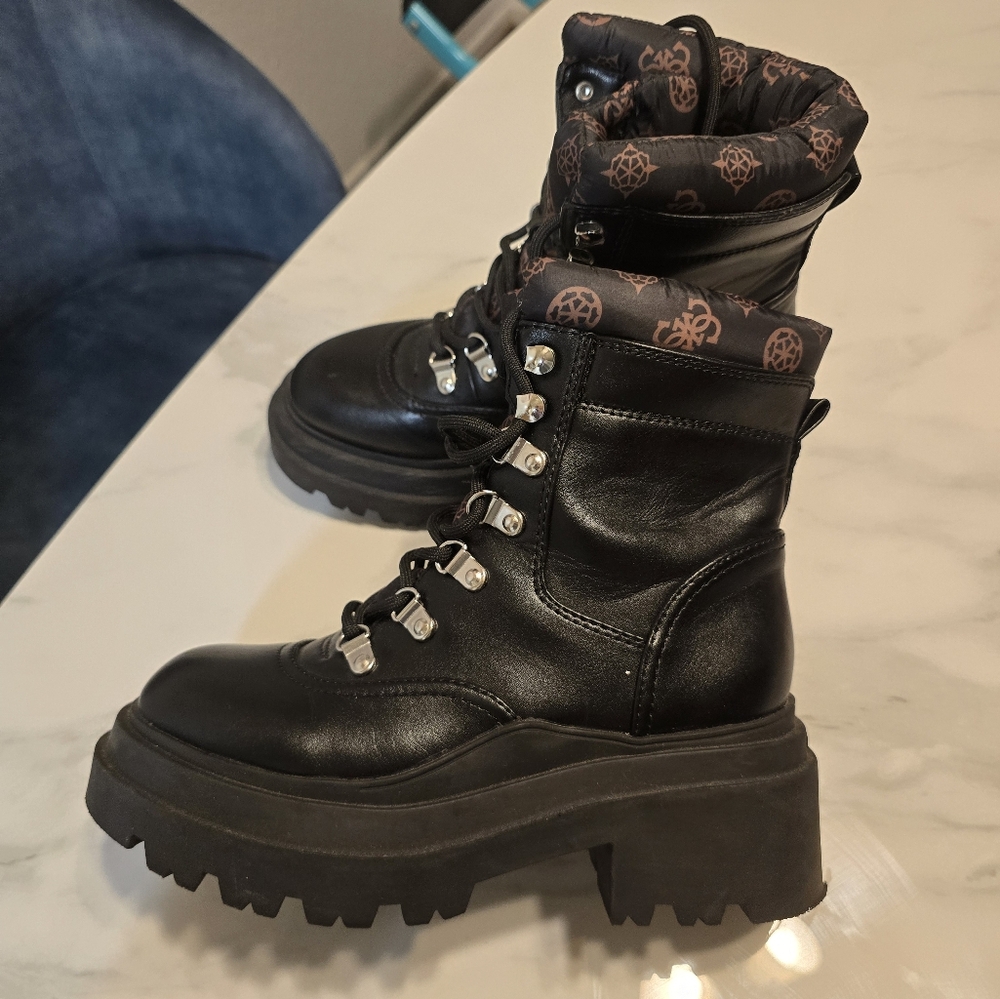 Guess booties - Picture 2 of 4